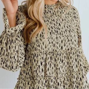Apricot Printed Ruffled Funnel Neck Puff Sleeve Blouse O8